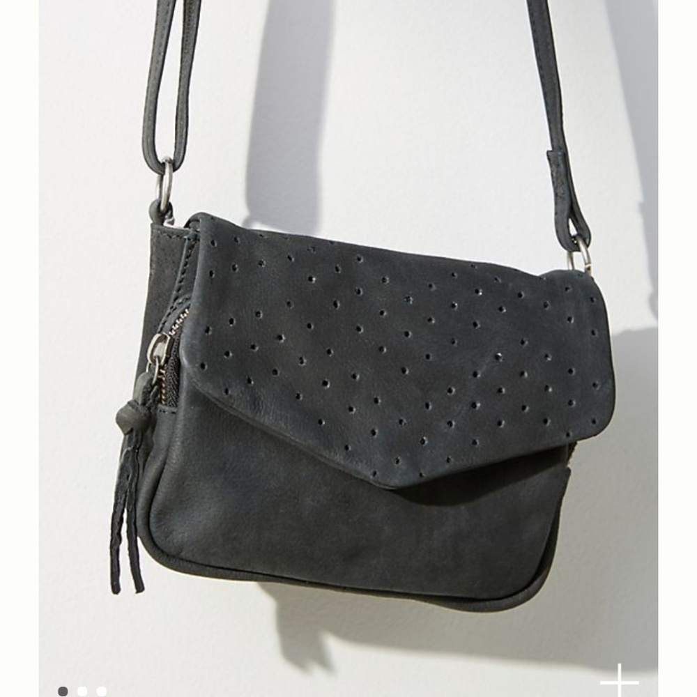 Nelly Perforated CrossbodyBag:black,rose,slate